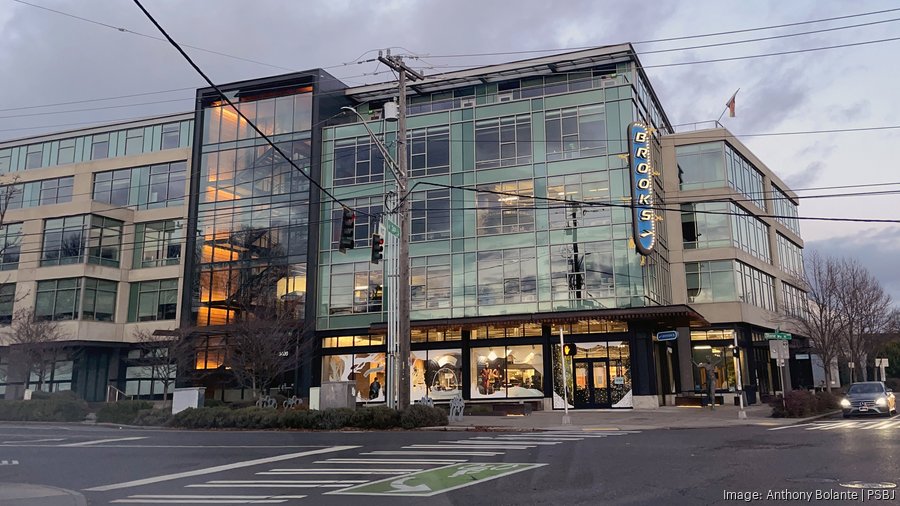 Brooks store sports seattle