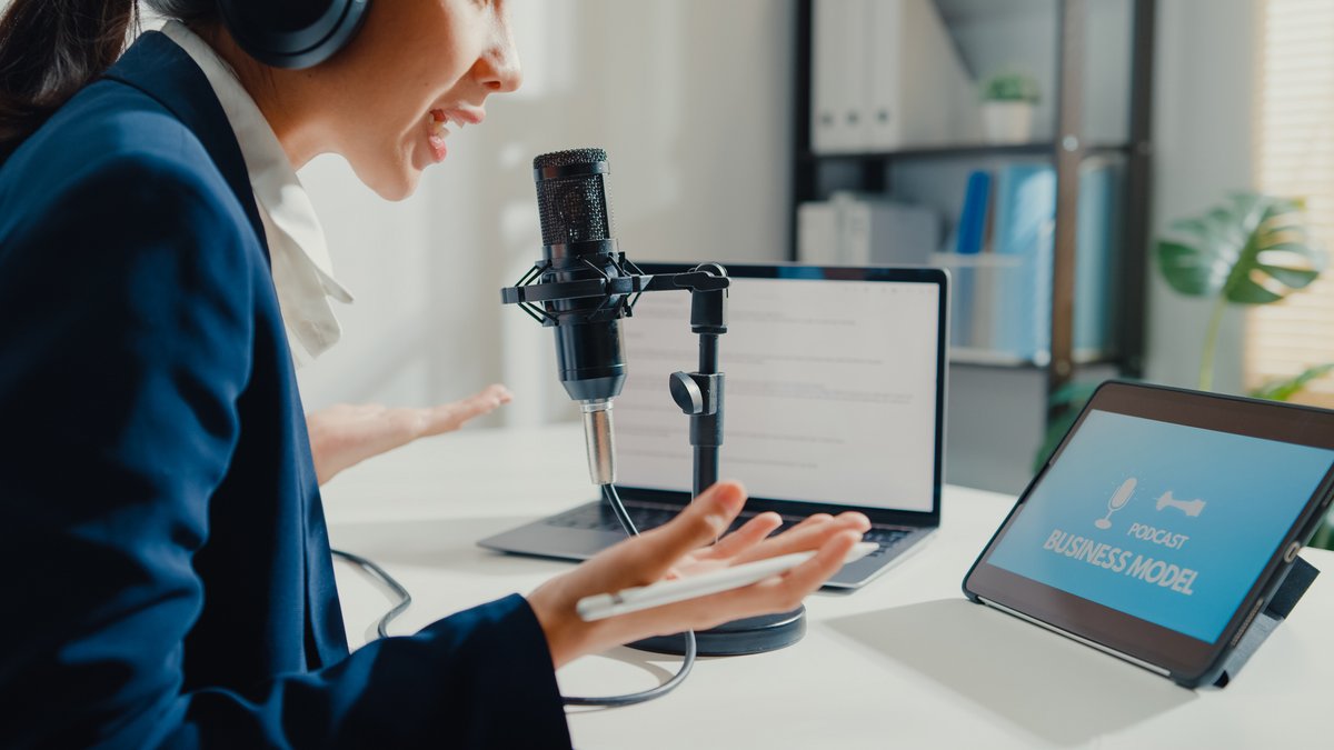 5 reasons to launch a B2B podcast for your business