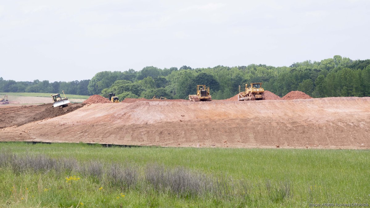 Rivian hires construction leader for 5 billion factory