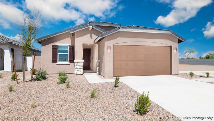 The national homebuilder plans to build 450 to 500 entry-level homes in metro Phoenix this year, with prices starting in the low $300,000s.