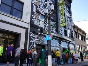 Broadway Cannabis Market opens downtown Portland