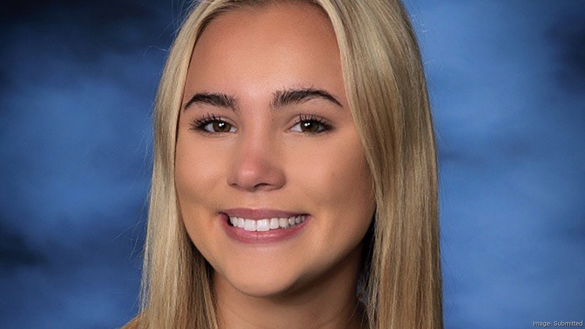 East Aurora High School senior earns Wellness AllStar scholarship