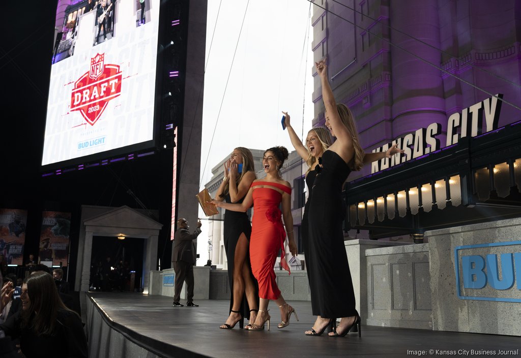 Kansas City to host the 2023 NFL Draft presented by Bud Light