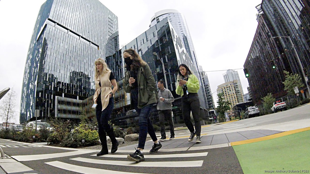 Amazon employees return to downtown Seattle, bringing hope and traffic