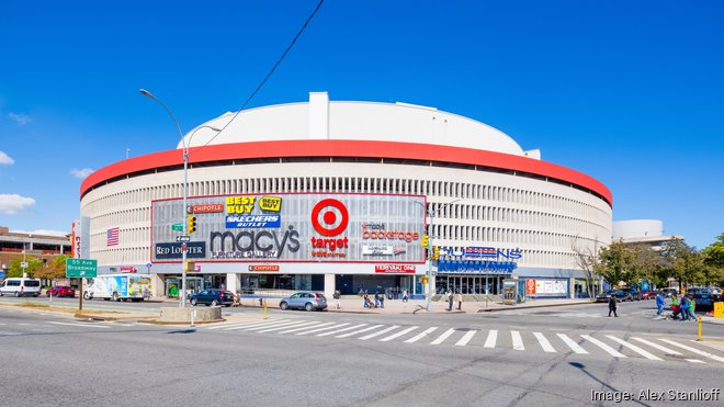 Skechers outlet 2024 queens ny