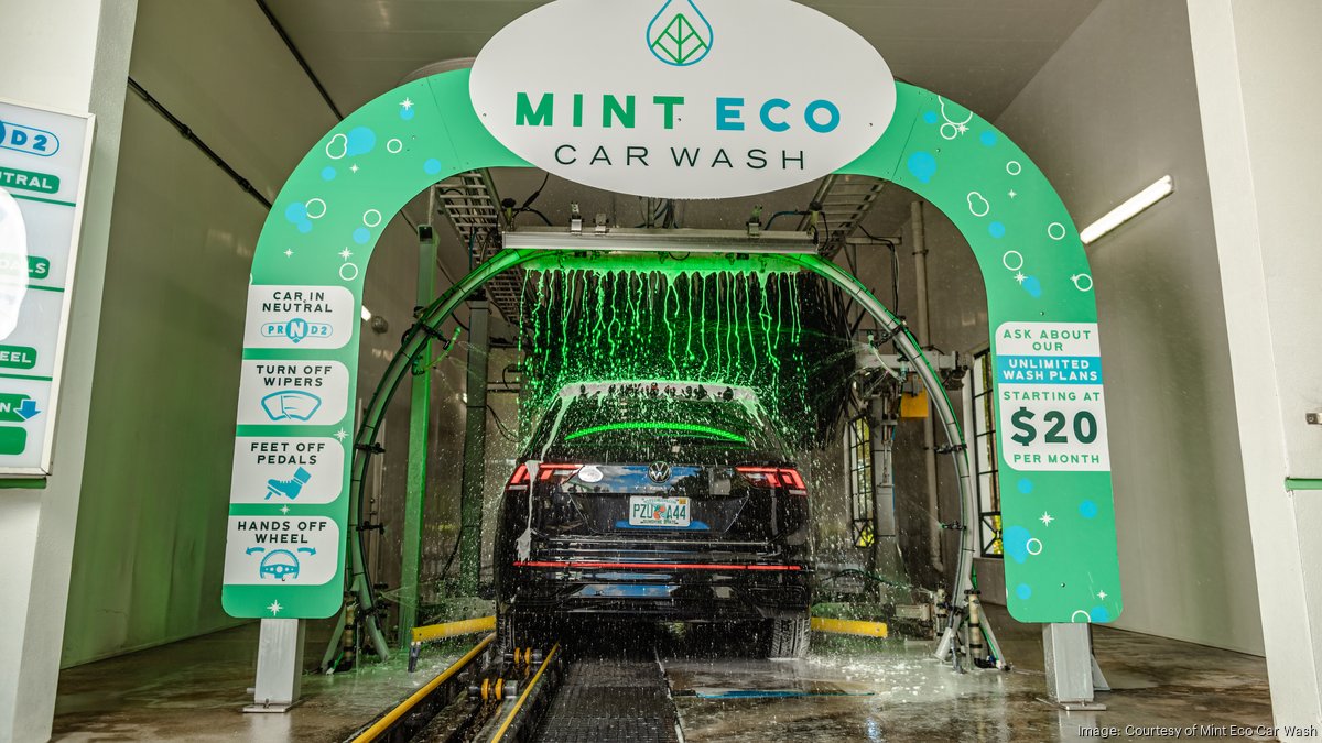 Car wash to replace former Carson Pirie Scott department store in