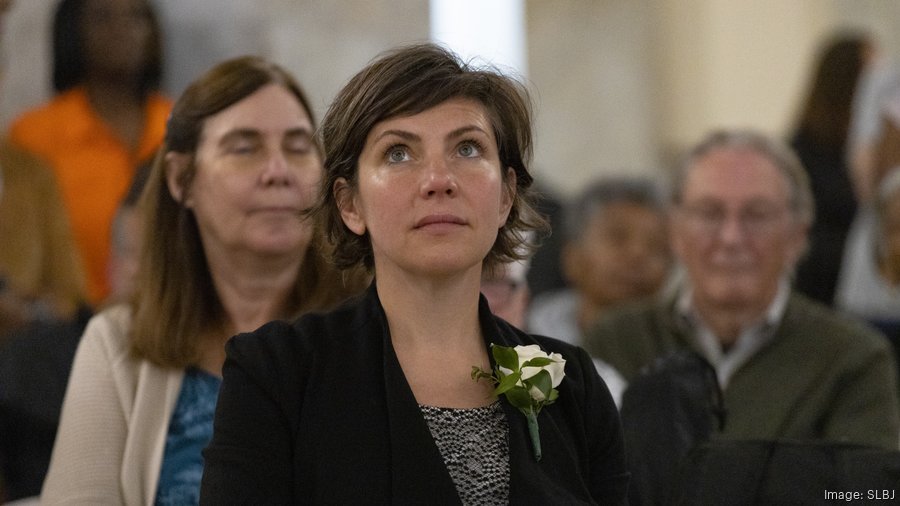 Cara Spencer slightly outraises Tishaura Jones in mayoral race St