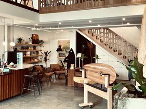 Bizia Surf and Coffee Bar