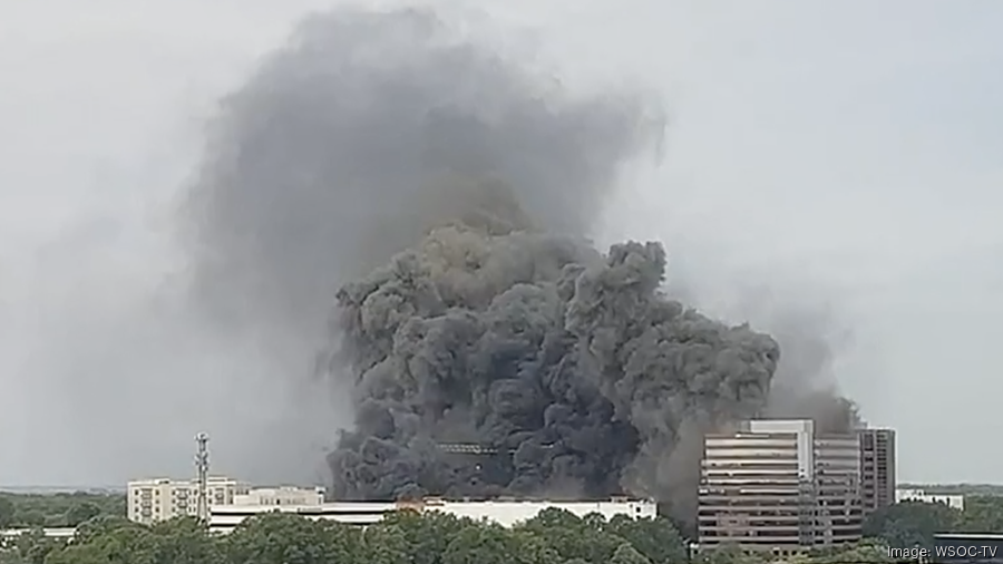 Massive fire breaks out at SouthPark apartment construction site ...