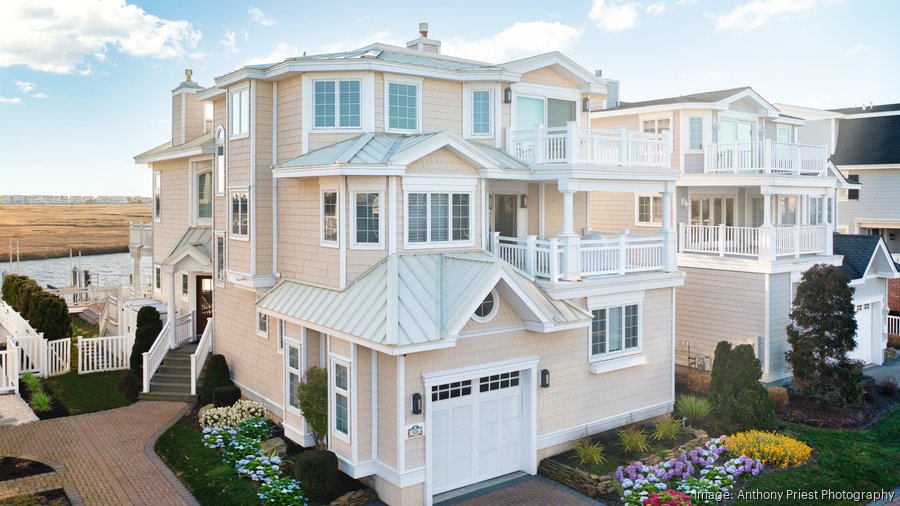 How hot is Seven Mile Island real estate? These 4 homes for sale in Avalon and Stone Harbor tell