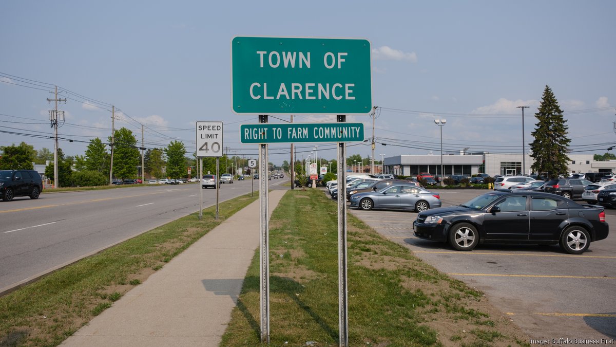 Clarence Spaulding Lake neighborhood notches another 1M home sale