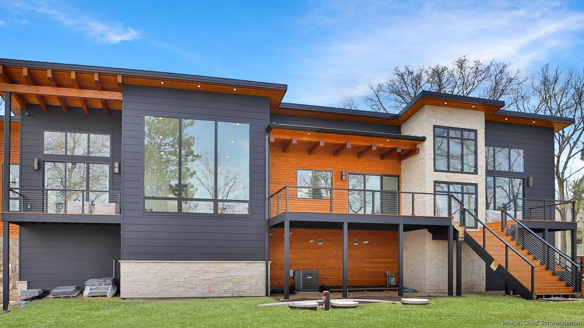 Dream Cabins Modern lake home in Crosslake listing for nearly 3.5