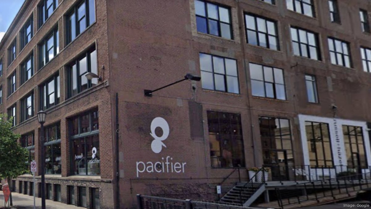 Baby boutique Pacifier plans stores in Maple Grove, Woodbury