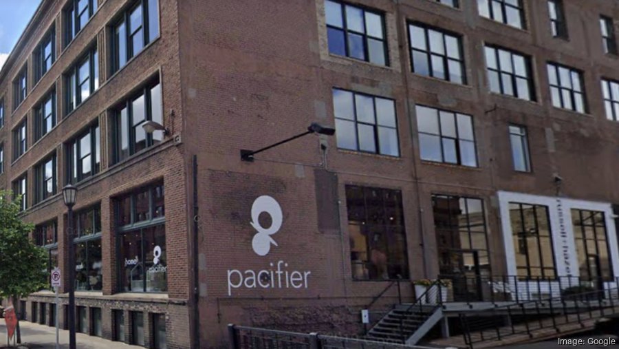 Baby boutique Pacifier plans stores in Maple Grove, Woodbury