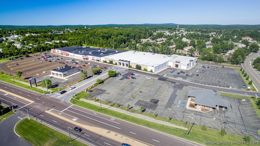 Mall owner backs out of plans for paid parking at D-FW shopping center