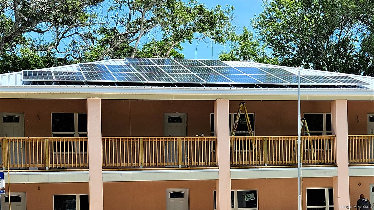 Jacksonville companies, others help apartment complex for veterans get