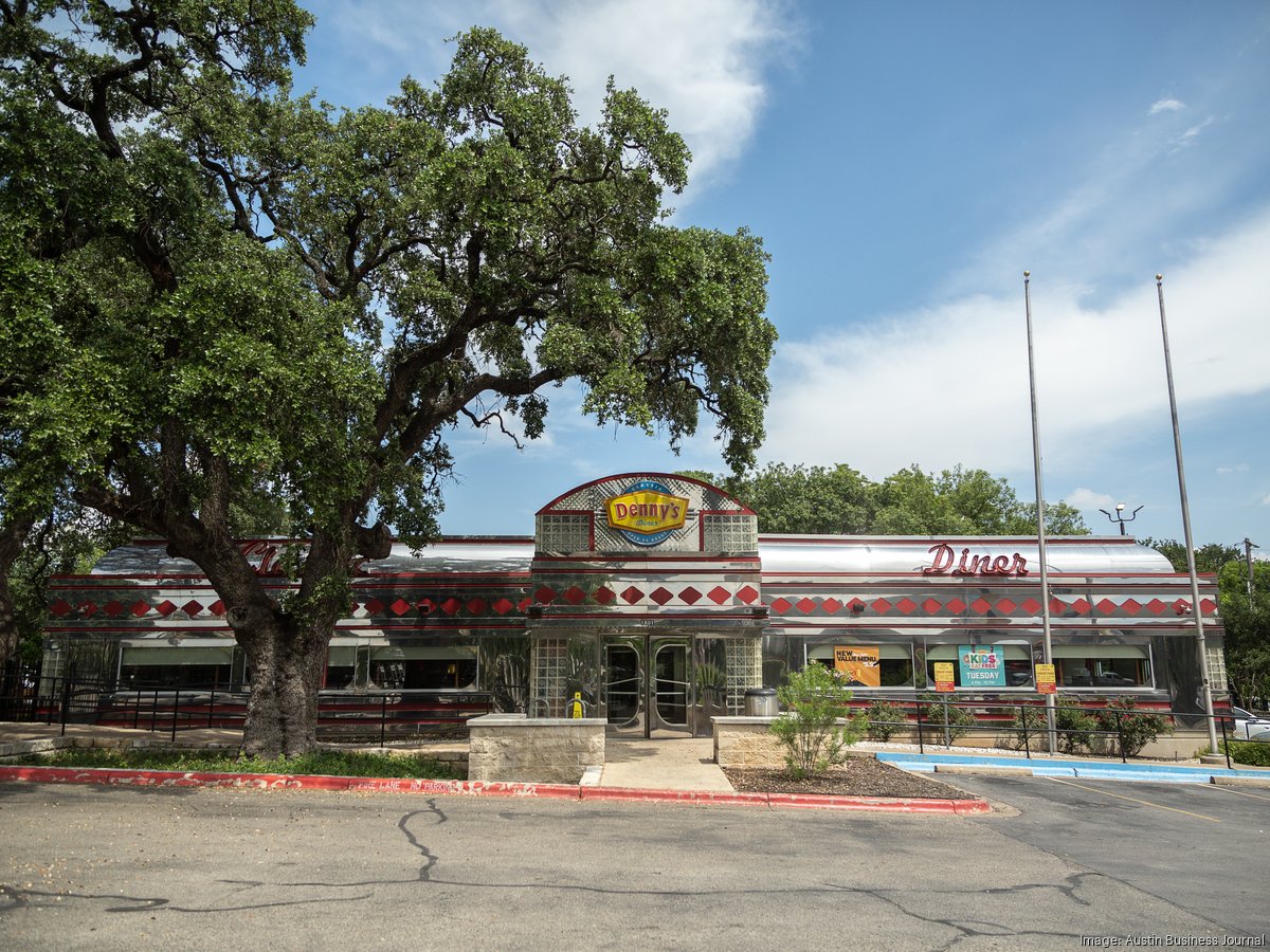 Get married at Denny's in Downtown Las Vegas for free this