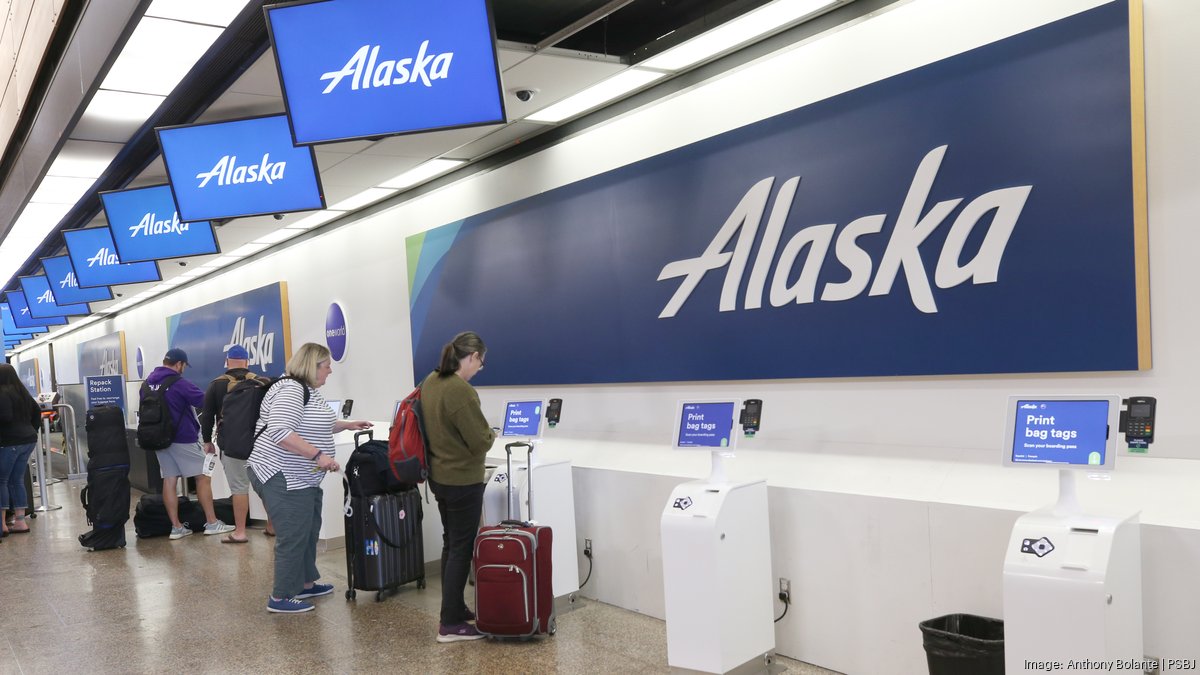 Seatac Airport Alaska Airlines Summer 2023 Prep 03*1200xx5040 2833 0 0 