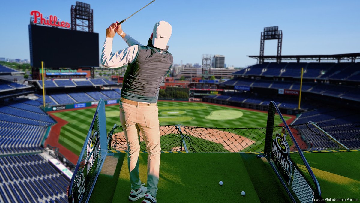 You can play golf at Citizens Bank Park in Philadelphia this fall