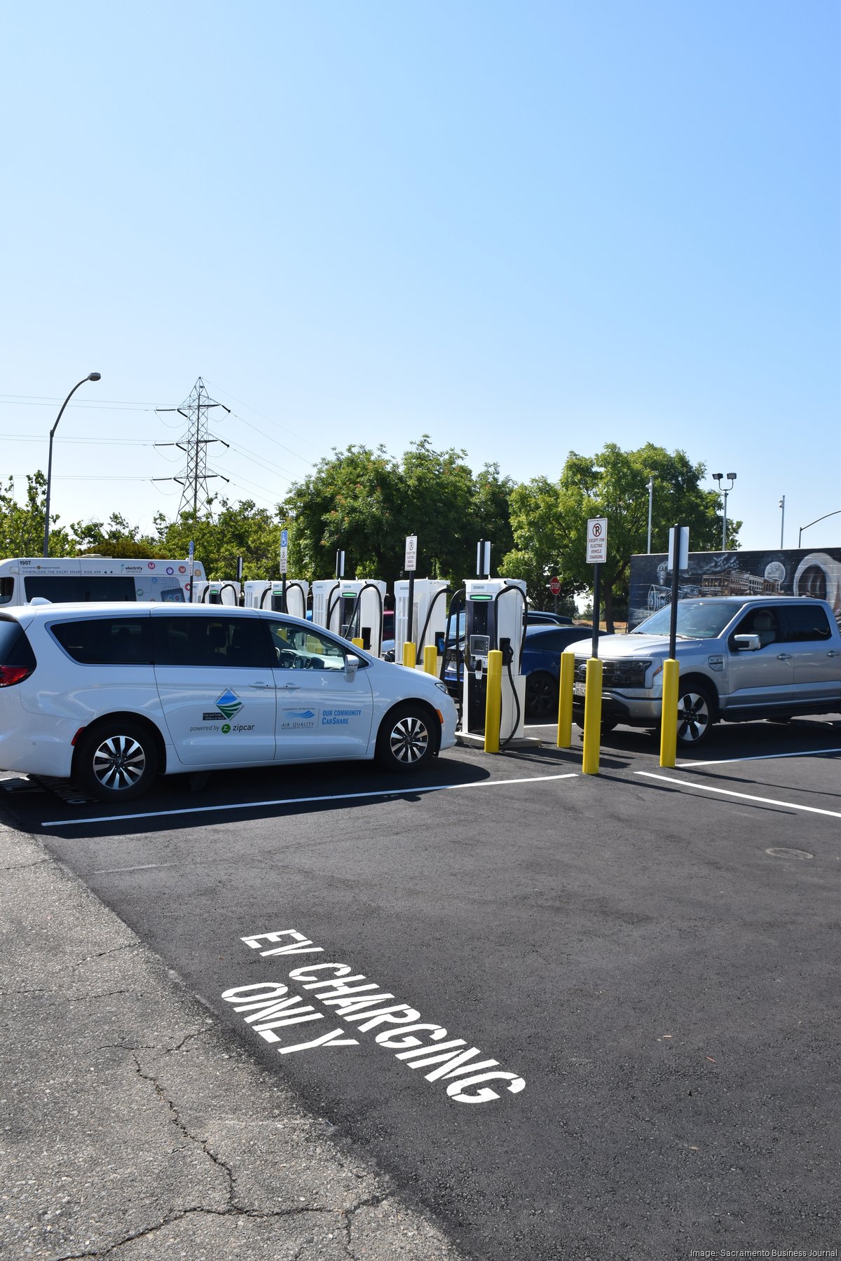 GiddyUp opens fastcharge electric vehicle station Sacramento