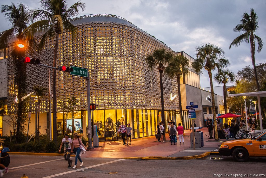 Nike store outlet on lincoln road