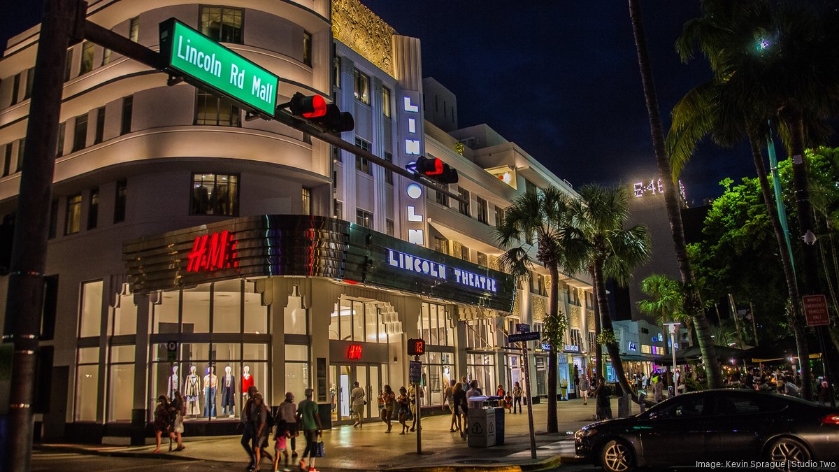 Lincoln Road in Miami Beach Paris St. Germain, Cheesecake