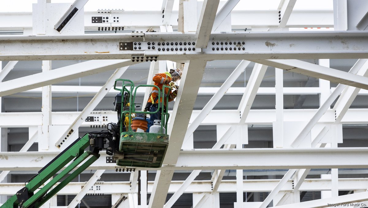 See it now: Construction progress at Ford's Blue Oval City (time-lapse ...