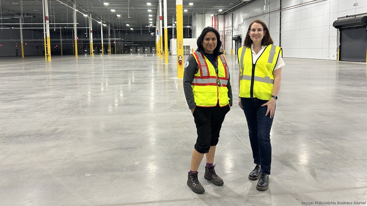Largest Amazon distribution center in Philadelphia to open this fall Philadelphia Business Journal
