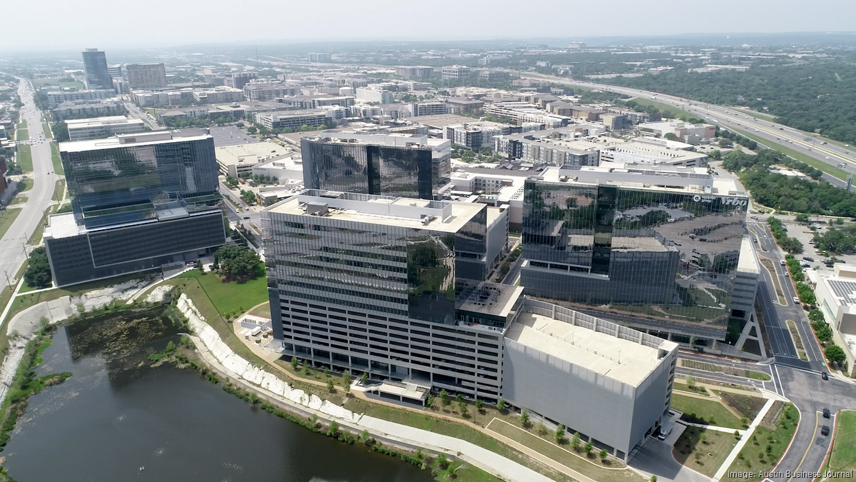 Cousins plans space for new dining options at The Domain