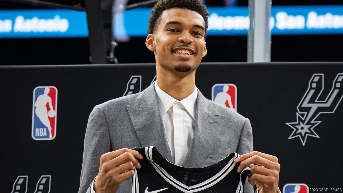 San Antonio Spurs on X: With the 1st pick of the 1997 NBA Draft, the San  Antonio Spurs select 