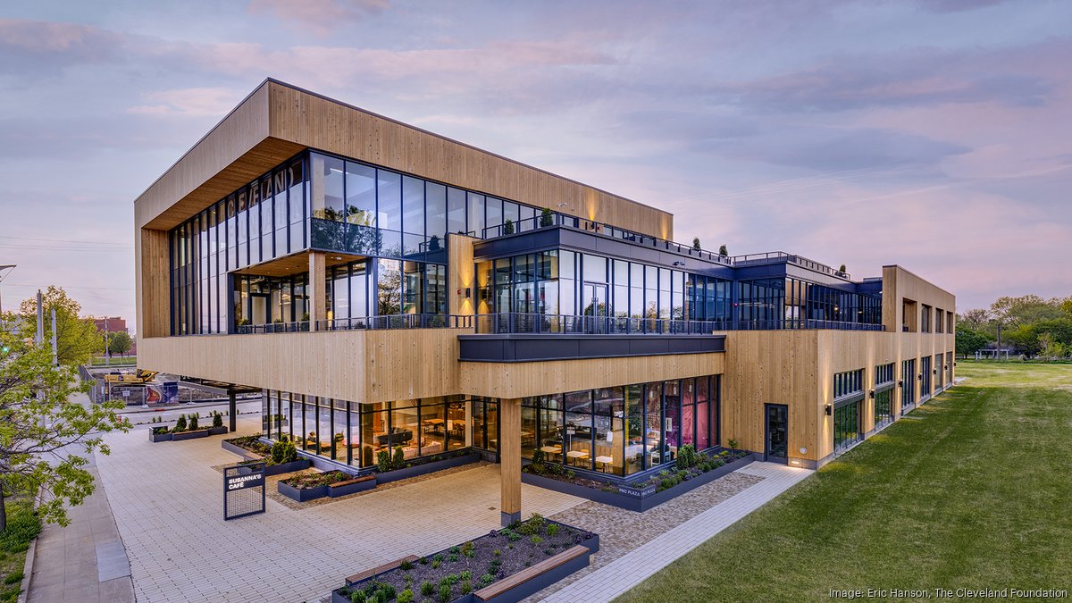 Cleveland Foundation gives first look at Hough headquarters (PHOTOS