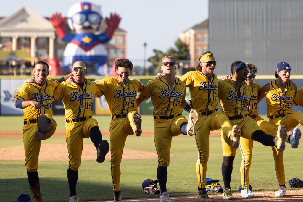 Savannah Bananas show KC a new way to play baseball