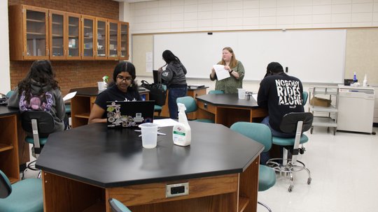 Furthering biotechnology education: STLCC, Danforth Center develop high school program