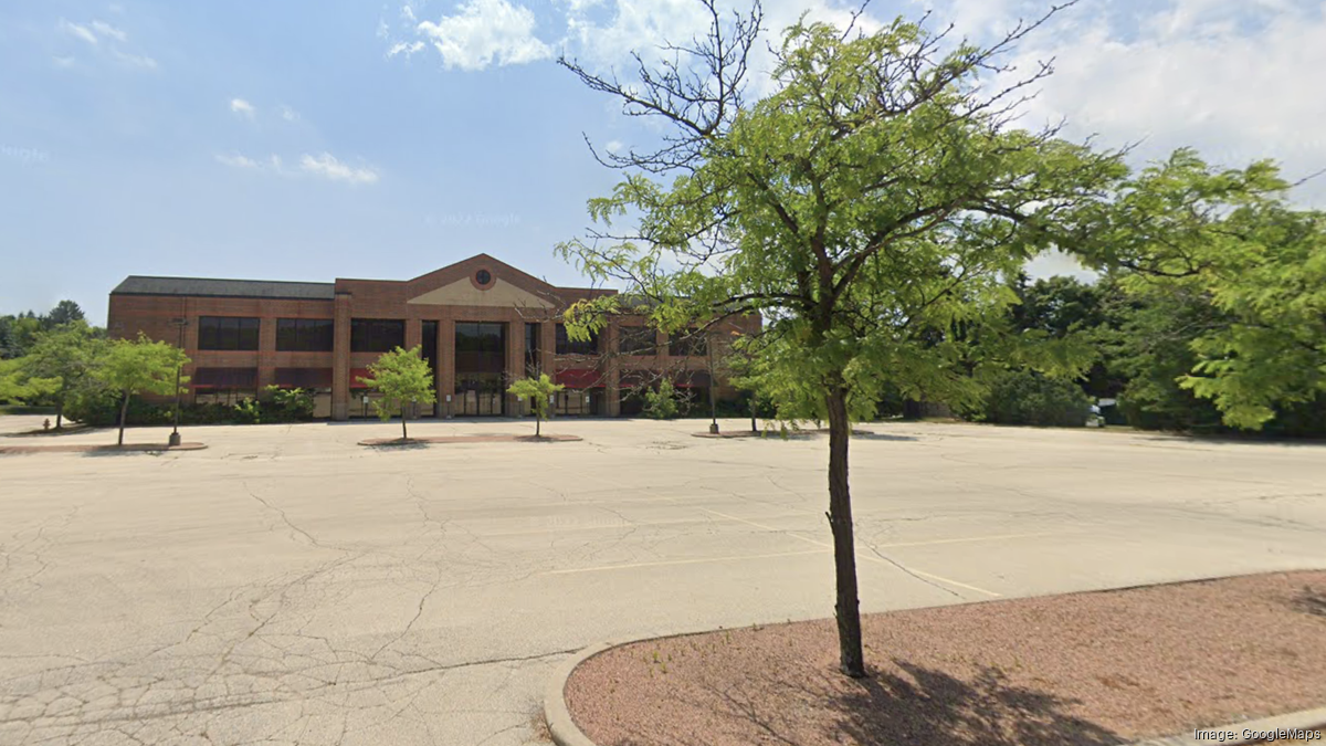 Boston Store Furniture Gallery in Brookfield to coworking space