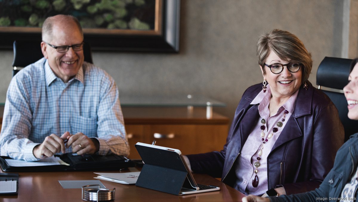 Deerwood Bank garners first Best Places to Work award Minneapolis