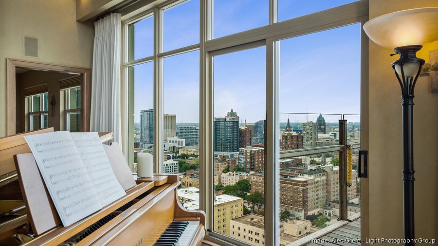 Two-story downtown Milwaukee penthouse condo on sale block for $1.47 ...