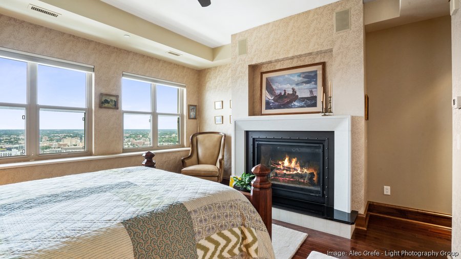 Two-story downtown Milwaukee penthouse condo on sale block for $1.47 ...