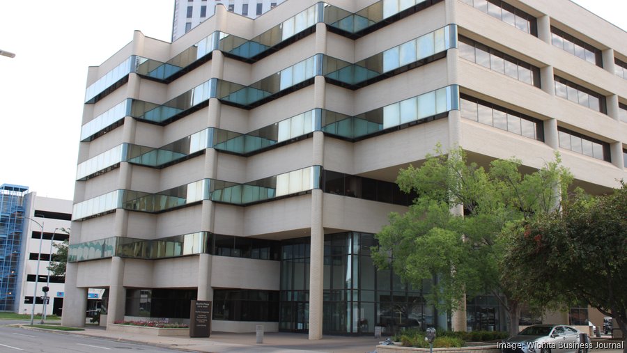 Sedgwick County commissioners opt against one county HQ option ...