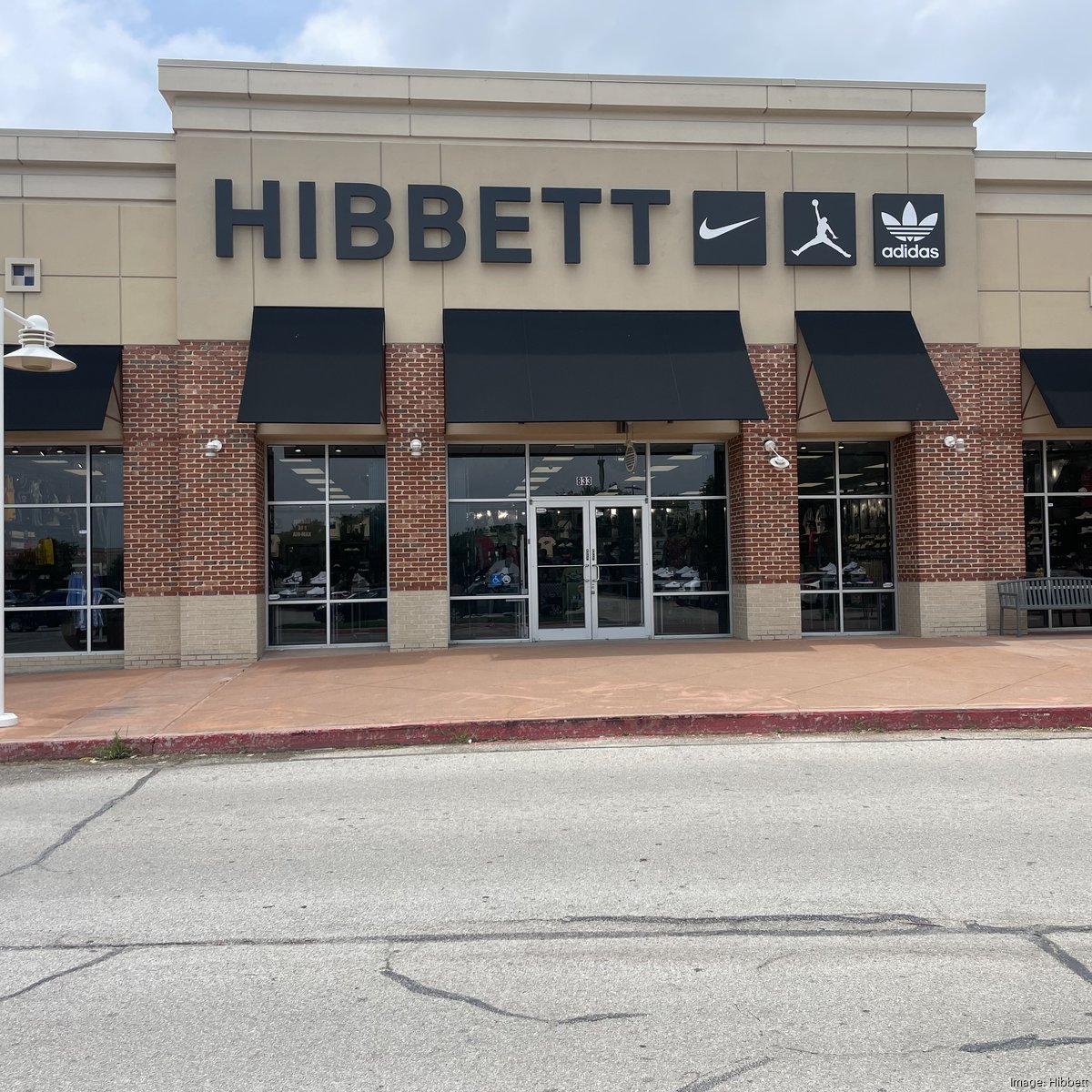 Hibbett plans second sporting goods store in Milwaukee - Milwaukee Business  Journal