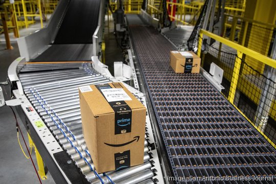 Amazon Robotics Fulfillment Center 080923 04