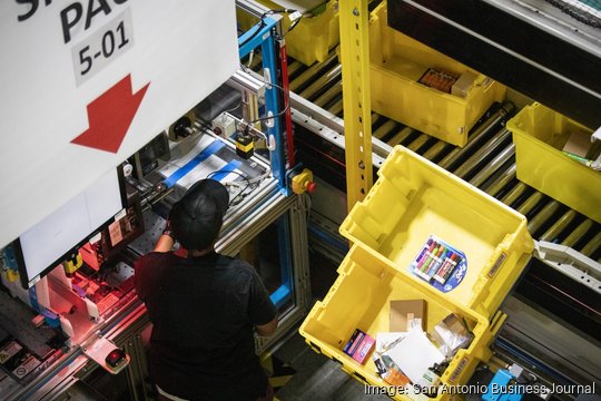 Amazon Robotics Fulfillment Center 080923 15