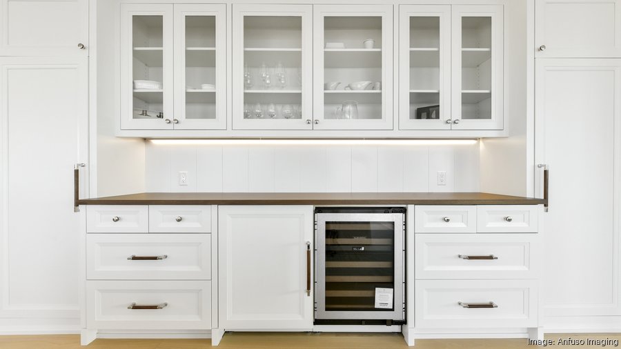 Gallery Detail: A Penthouse In A Leed Certified Back Bay Building Is