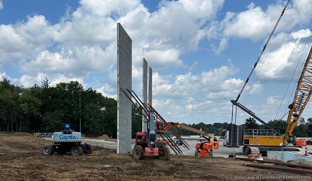 hofv-water-park-goes-vertical.jpg