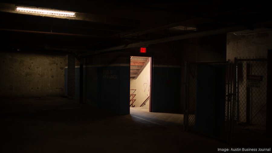 Tour the vacant Hobby Building in downtown Austin before it's gone