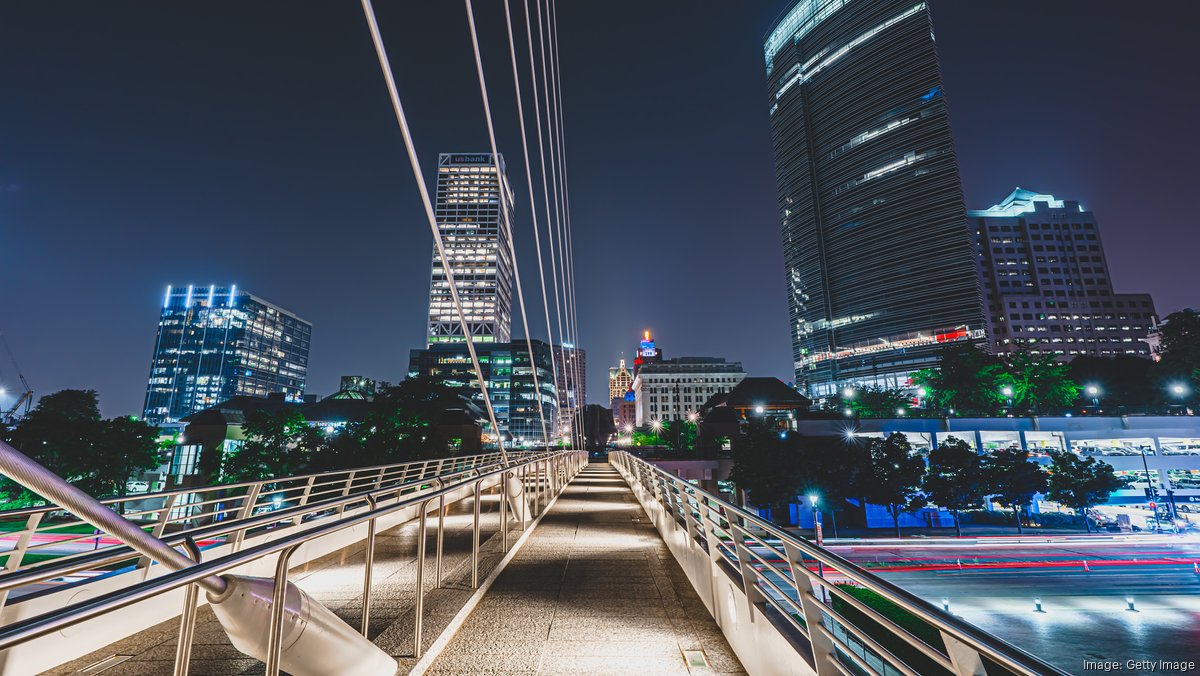 JLL experts share 3 trends shaping Milwaukee’s commercial real estate scene Milwaukee Business