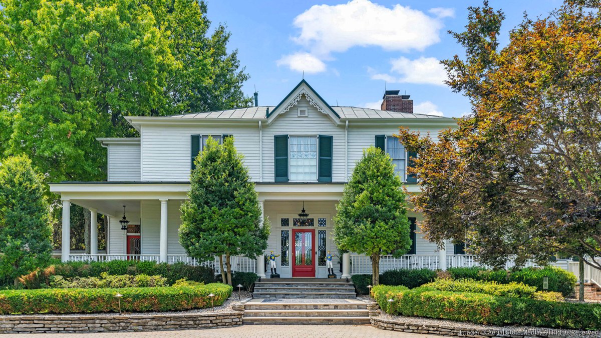 Historic home in East Louisville hits market for 2.5M (PHOTOS