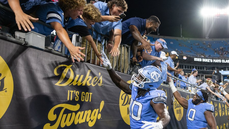 Who won UNC vs South Carolina football game in Charlotte