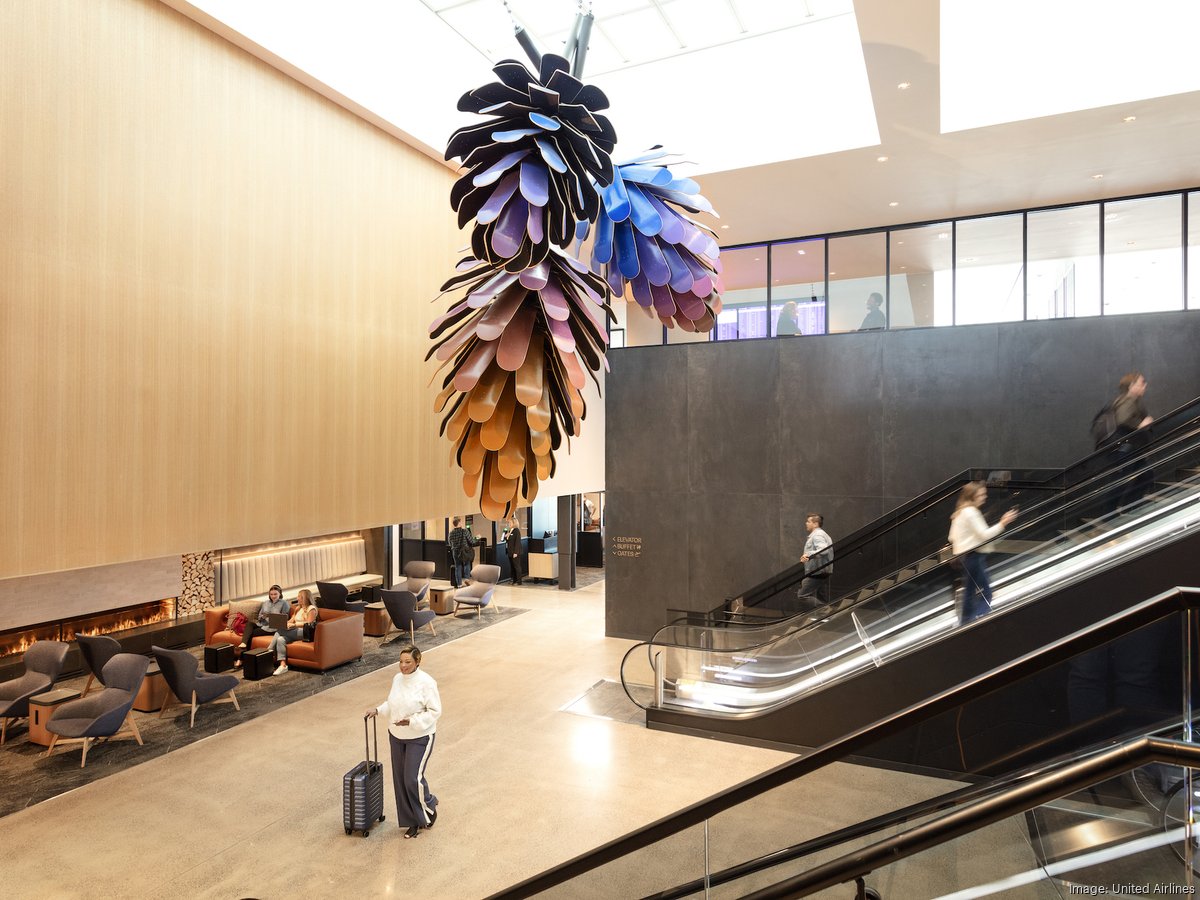 United Airlines Unveils Its New and Largest Clubs in the World at