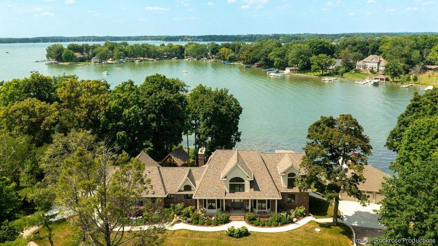 Oconomowoc luxury home on private island sells for 3.3 million Open