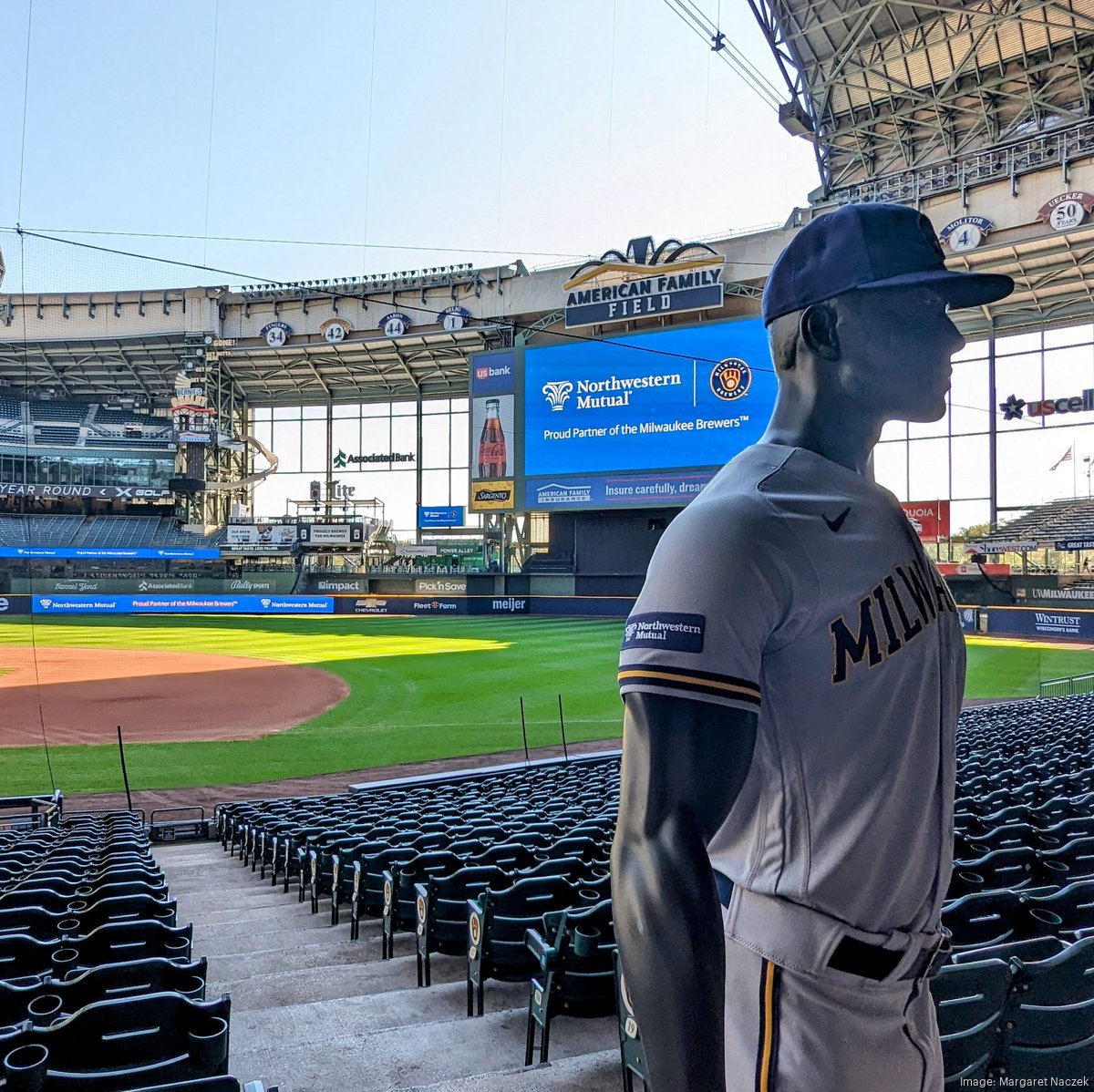 Brewers jersey patch; Northwestern Mutual becomes 1st partner